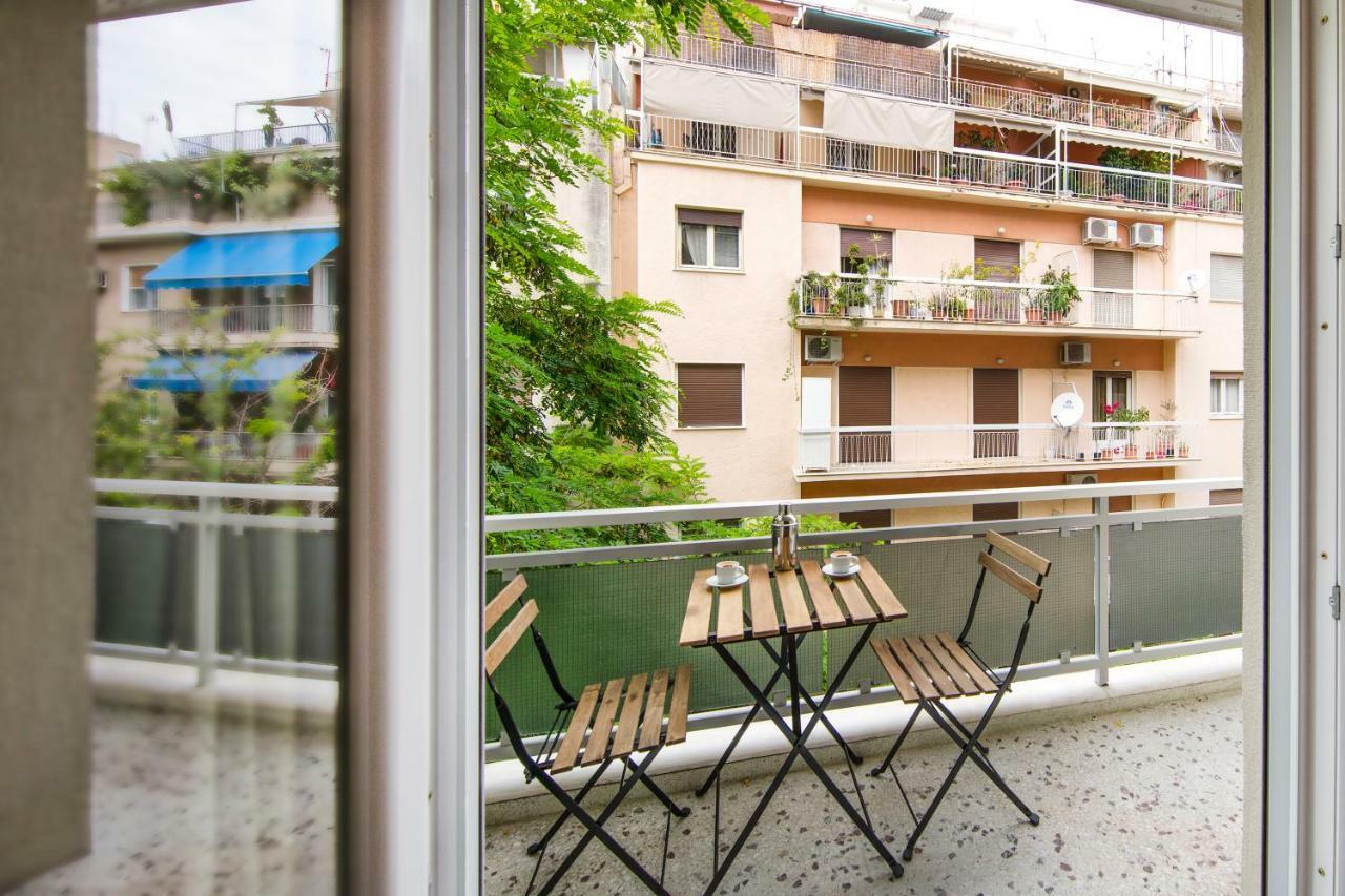 Stunning Αpartment Ιn Τhe Heart Athens. Apartment Luaran gambar