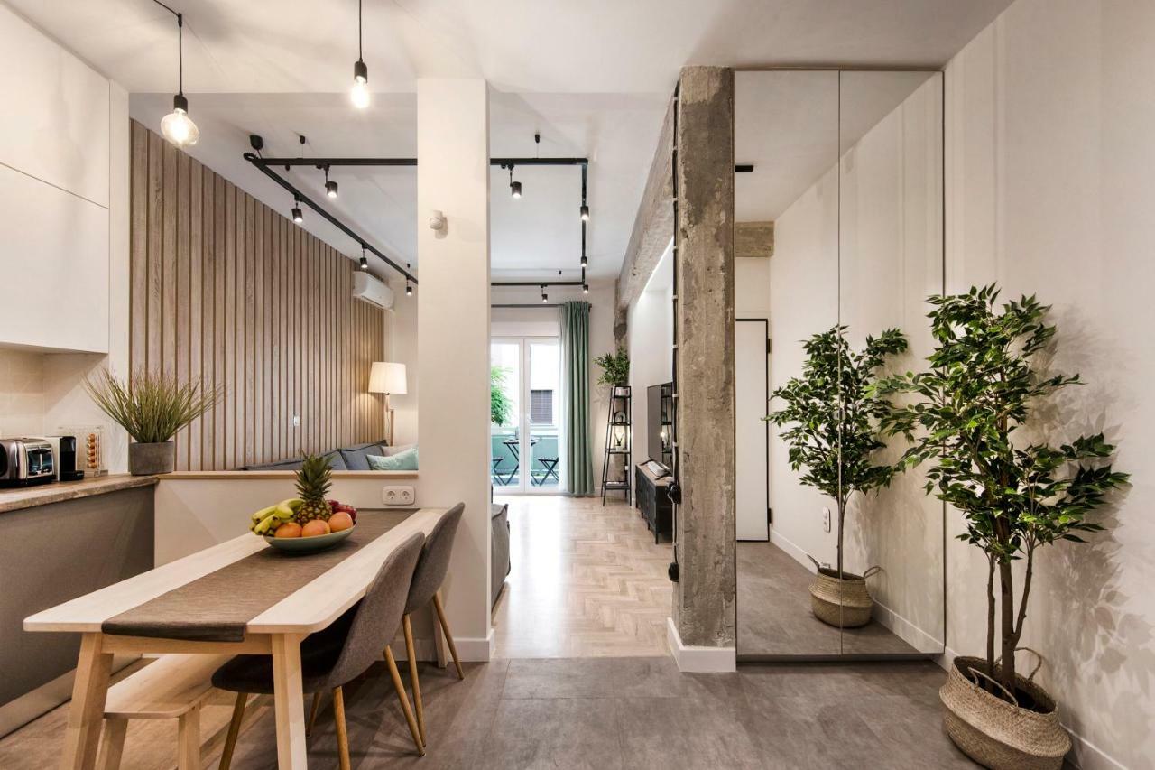 Stunning Αpartment Ιn Τhe Heart Athens. Apartment Luaran gambar