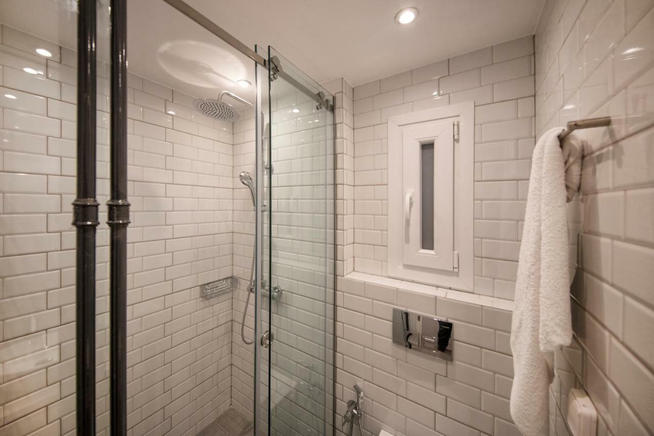 Stunning Αpartment Ιn Τhe Heart Athens. Apartment Luaran gambar