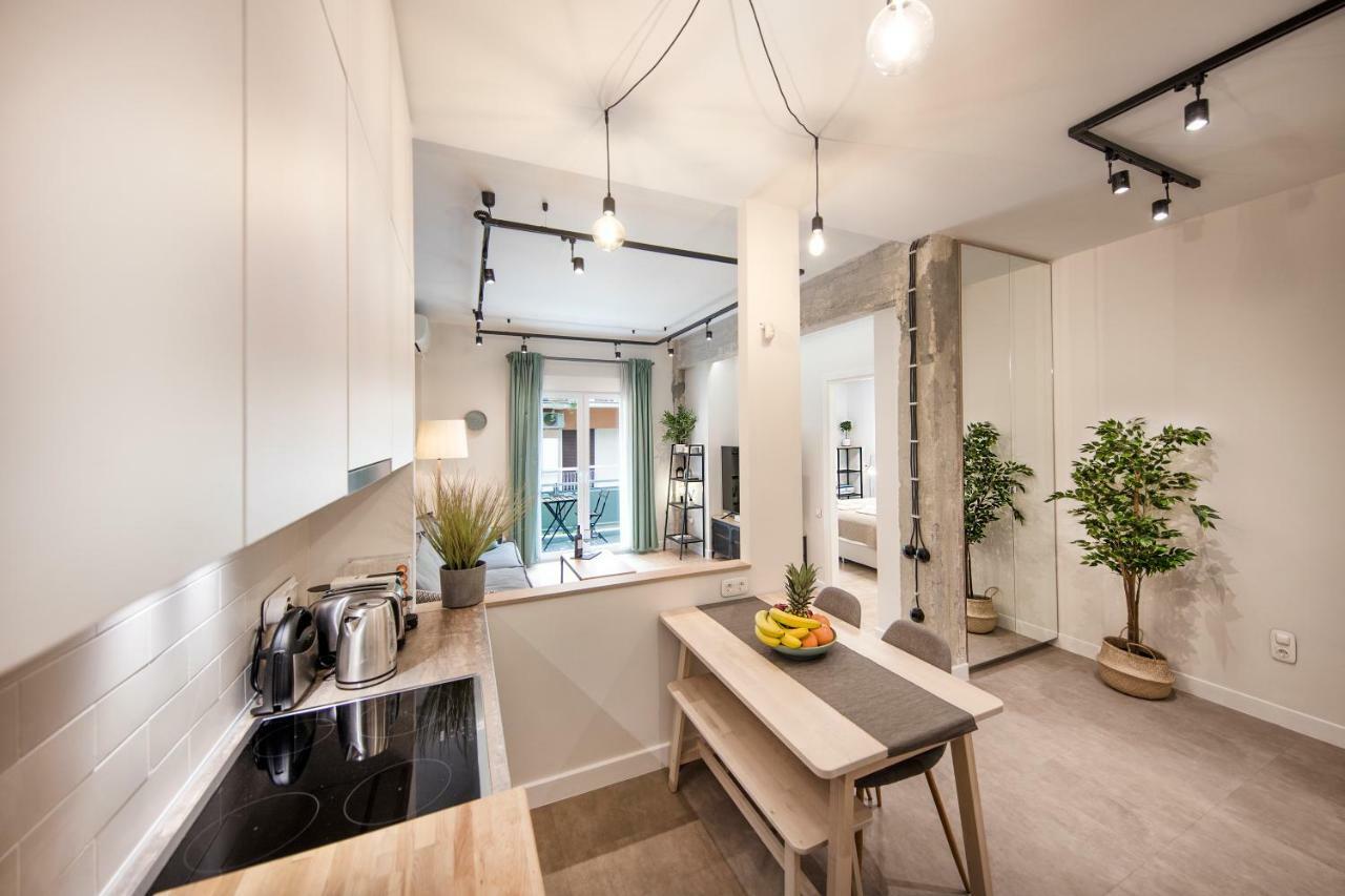 Stunning Αpartment Ιn Τhe Heart Athens. Apartment Luaran gambar